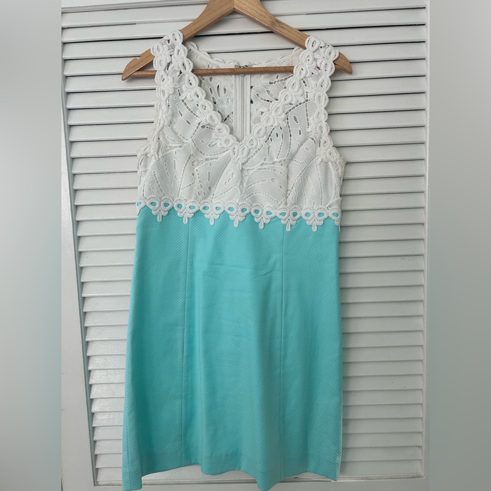 Lilly Pulitzer Sandi Stretch Blue & White V-neck Shift Dress